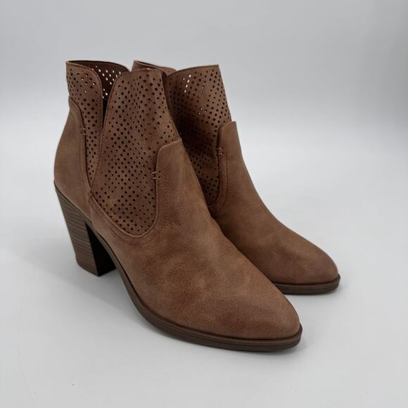 Express Women's Size 9 Eyelet Suede Leather Block Heeled Brown Ankle Boots - Picture 2 of 10